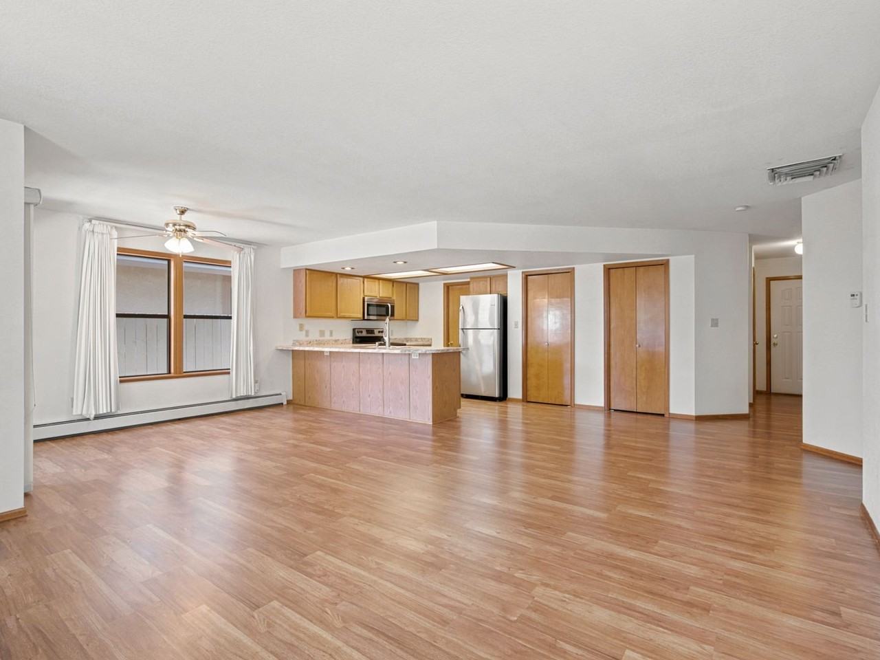 518 1/2 Eastgate Ct #1 - Photo 3 of 23