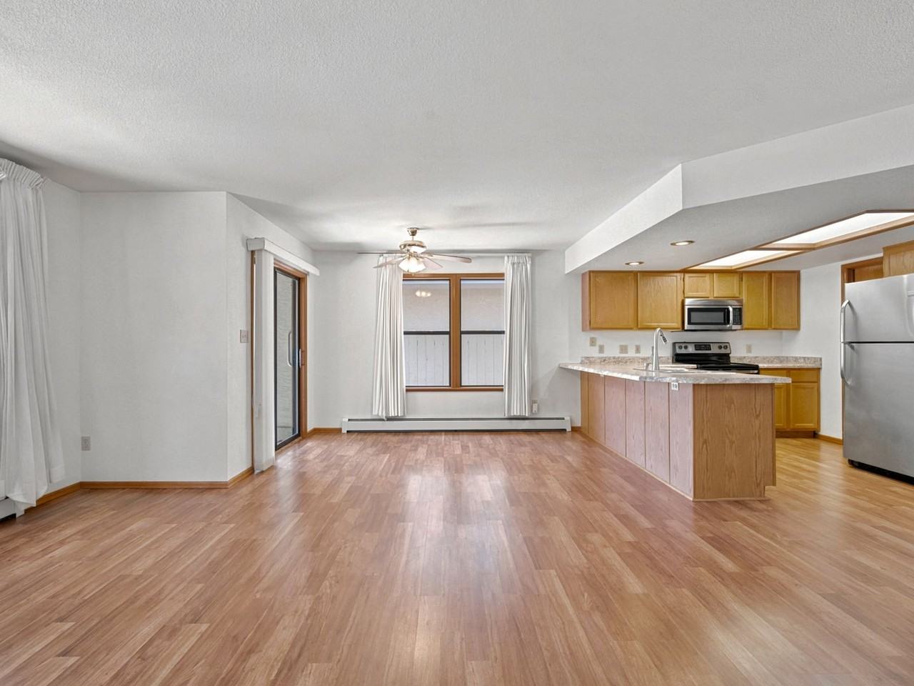 518 1/2 Eastgate Ct #1 - Photo 4 of 23