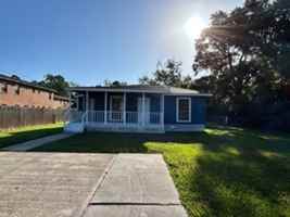 featured image of 212 Lawler Ave