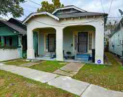 featured image of 3705/3707 Delachaise St