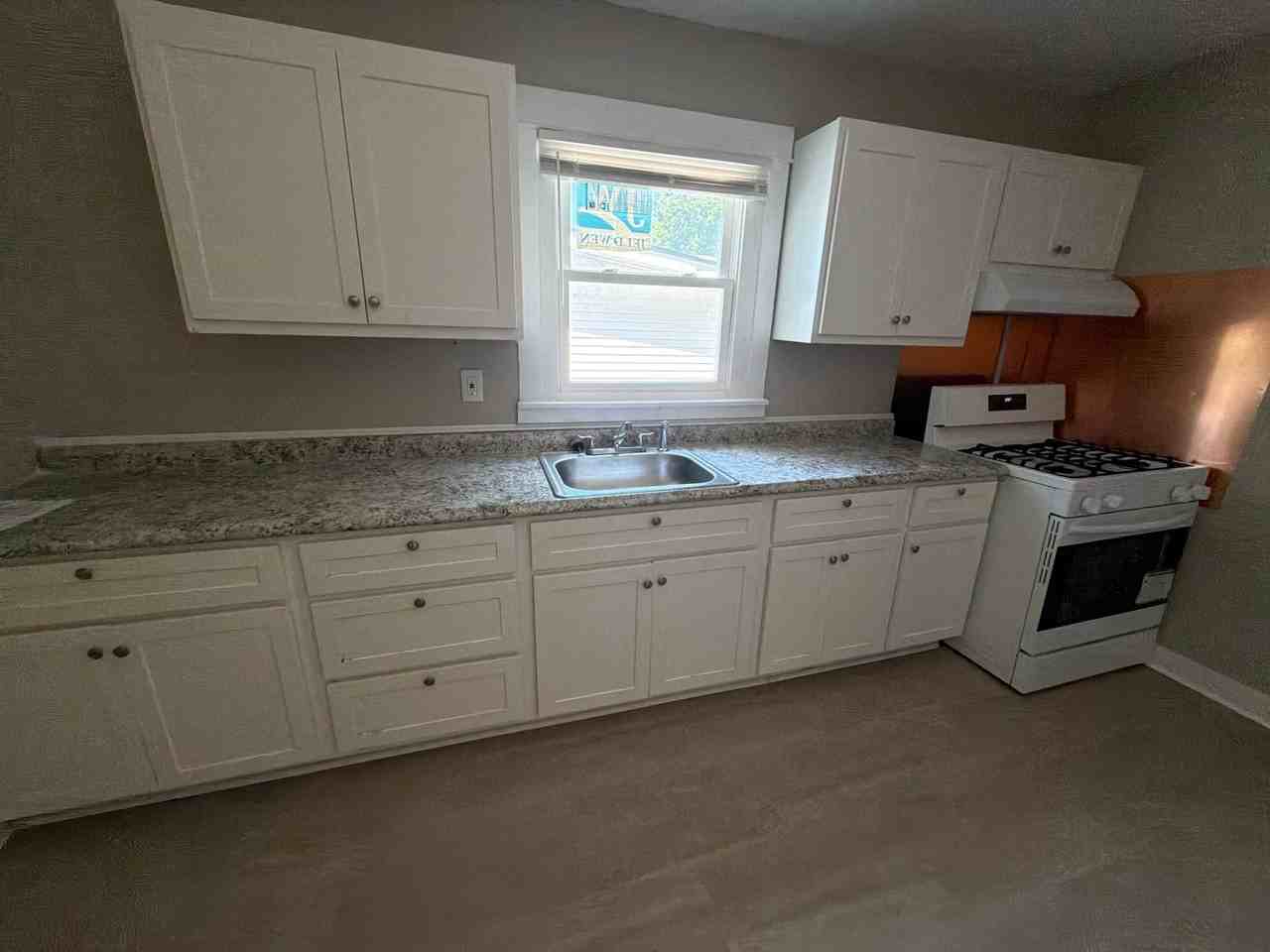 7301 Harney Ave - Photo 6 of 12