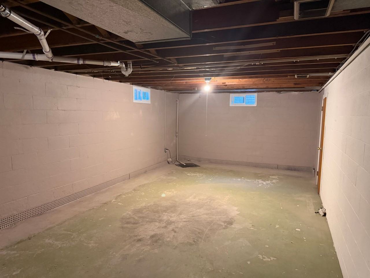 1862 Powder Mill Rd - Photo 3 of 32