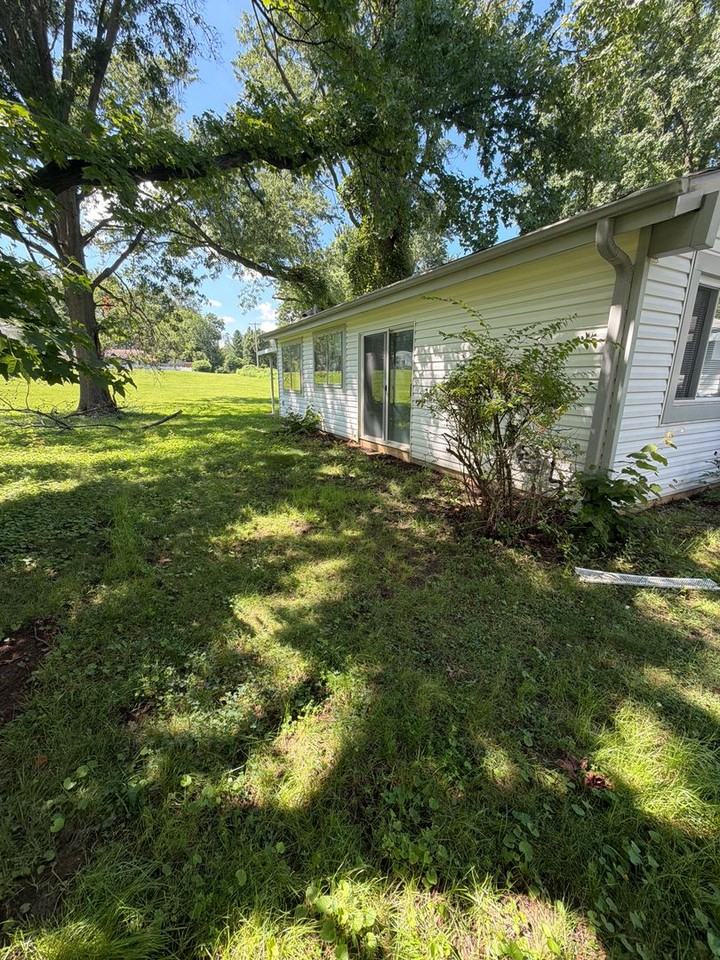 602 Ledyard Dr - Photo 2 of 14