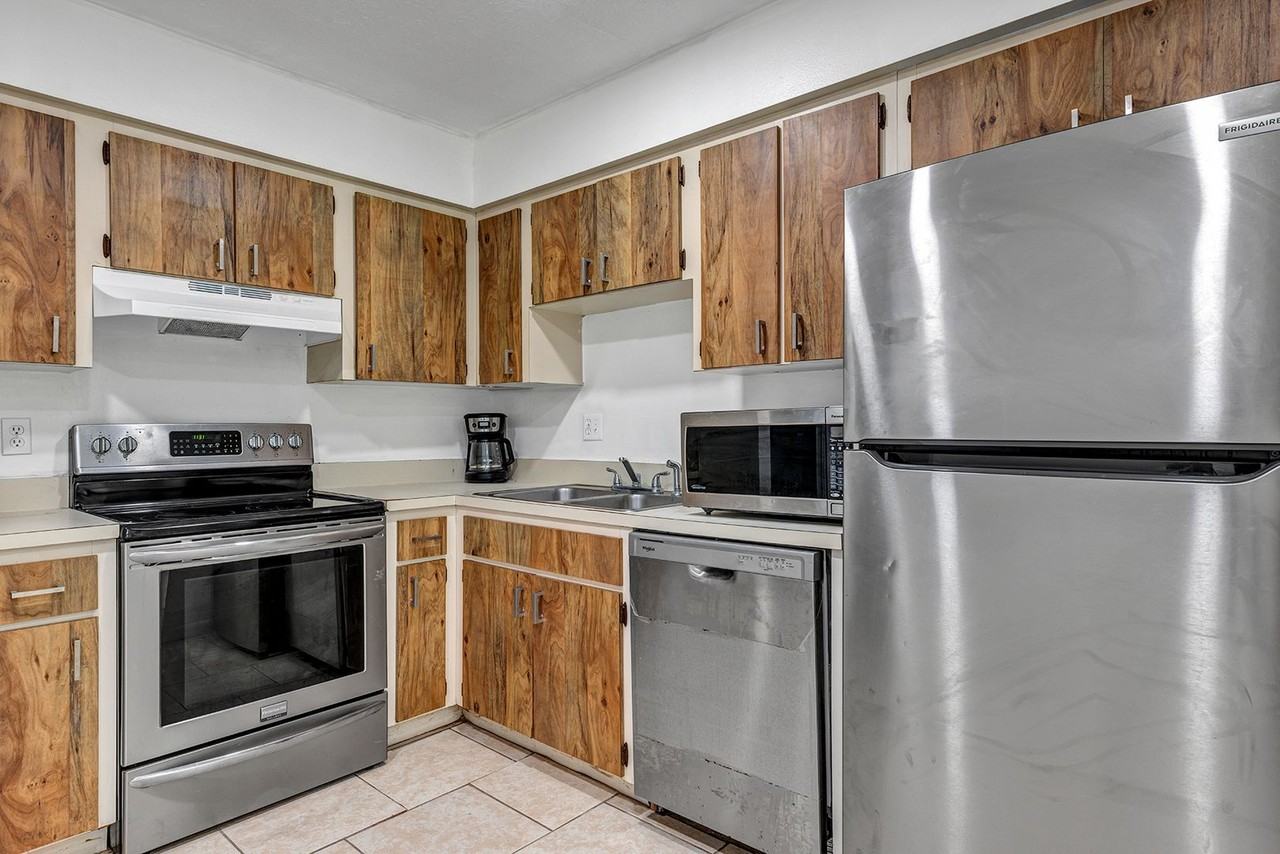 3990 Se 17th Ct #C - Photo 7 of 19