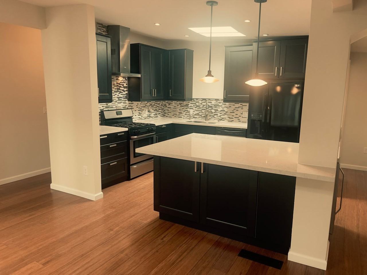 706 San Tomas St - Photo 3 of 17