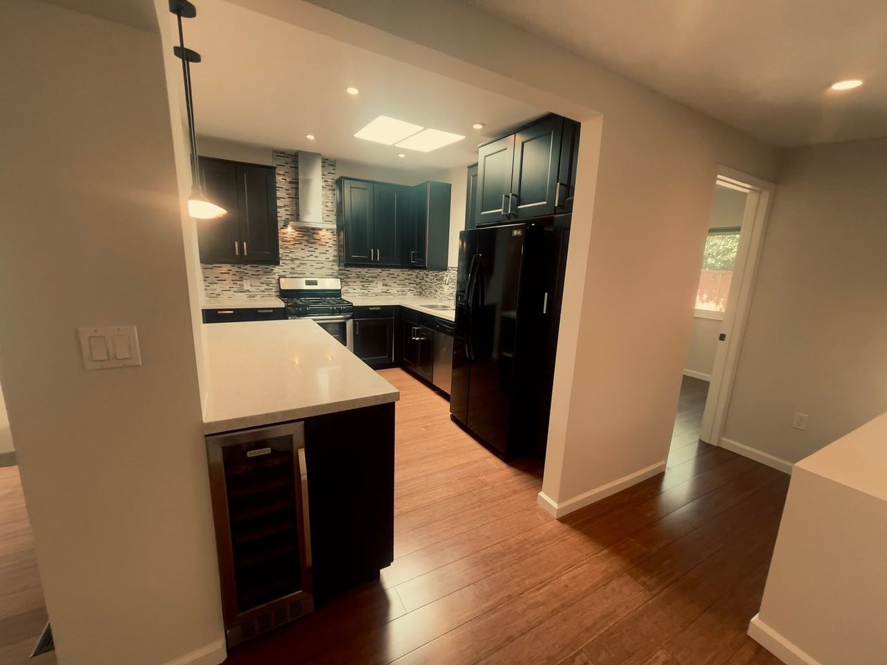 706 San Tomas St - Photo 4 of 17