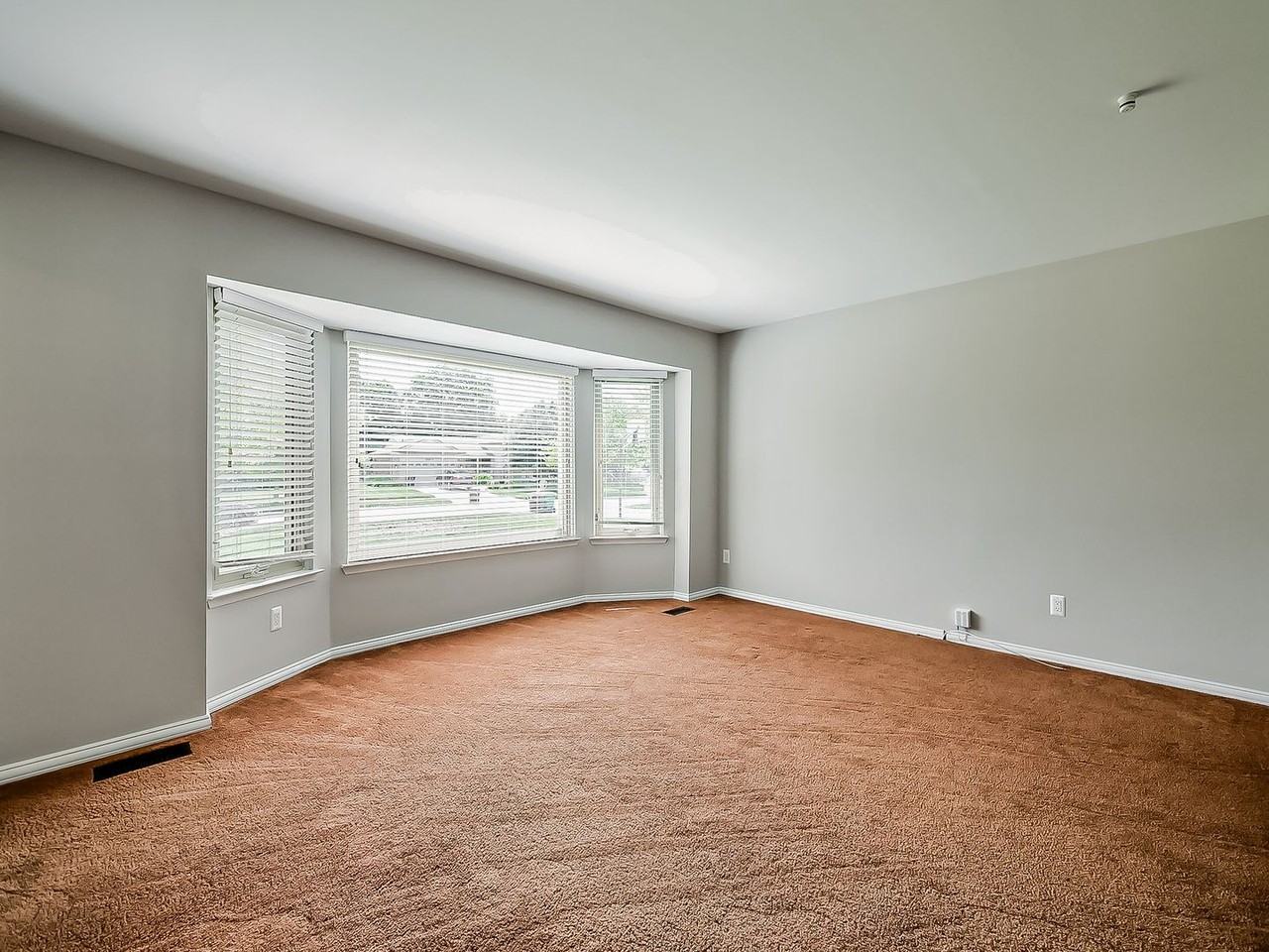 19513 Pollyanna Dr - Photo 5 of 50