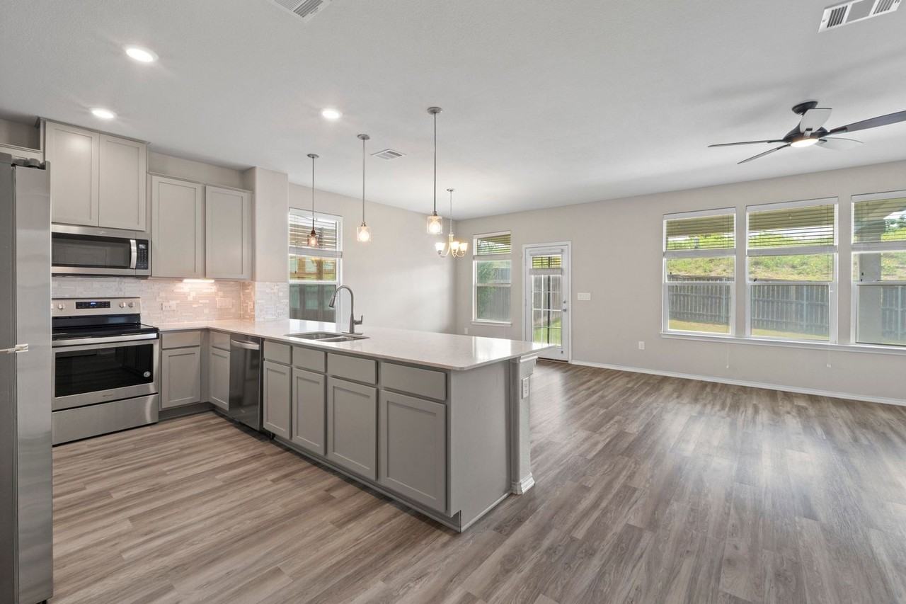 7805 Peccary Dr - Photo 2 of 35