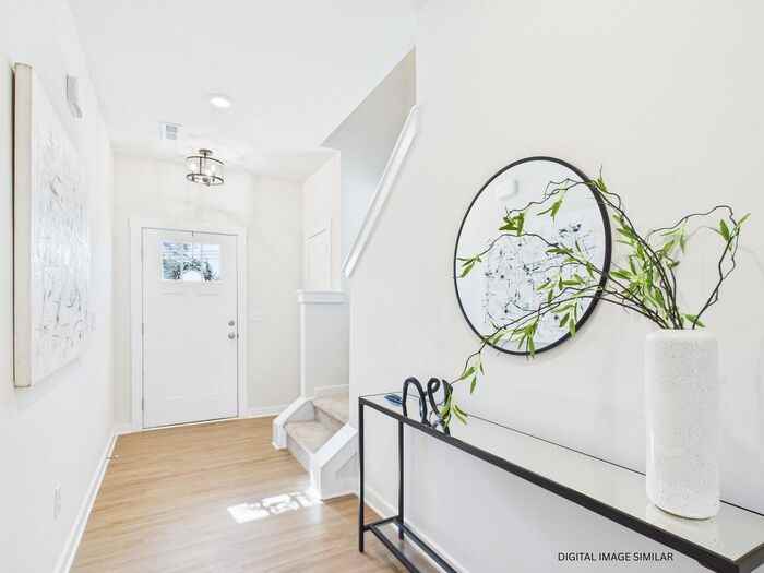 311 Kings Dr #4 - Photo 2 of 30