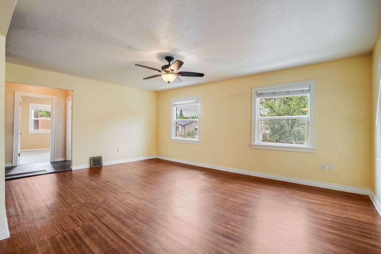11811 Se Boise St - Photo 3 of 12