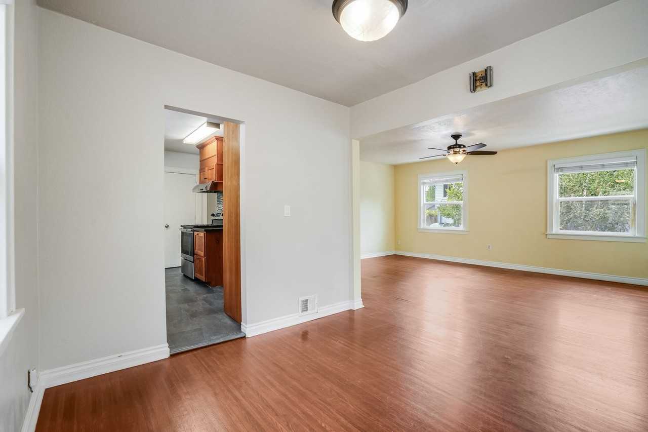 11811 Se Boise St - Photo 4 of 12