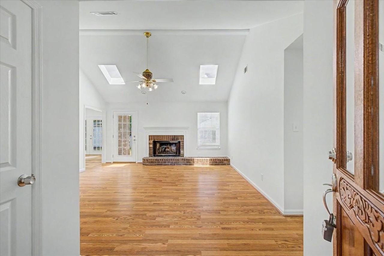 85 S Oak Rd - Photo 2 of 31