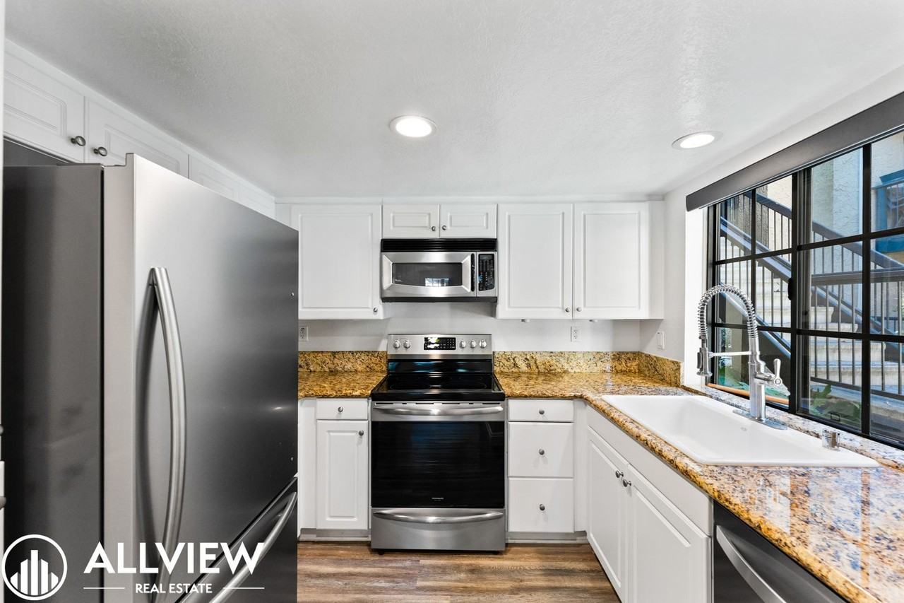 25531 Indian Hill Ln #E - Photo 2 of 21