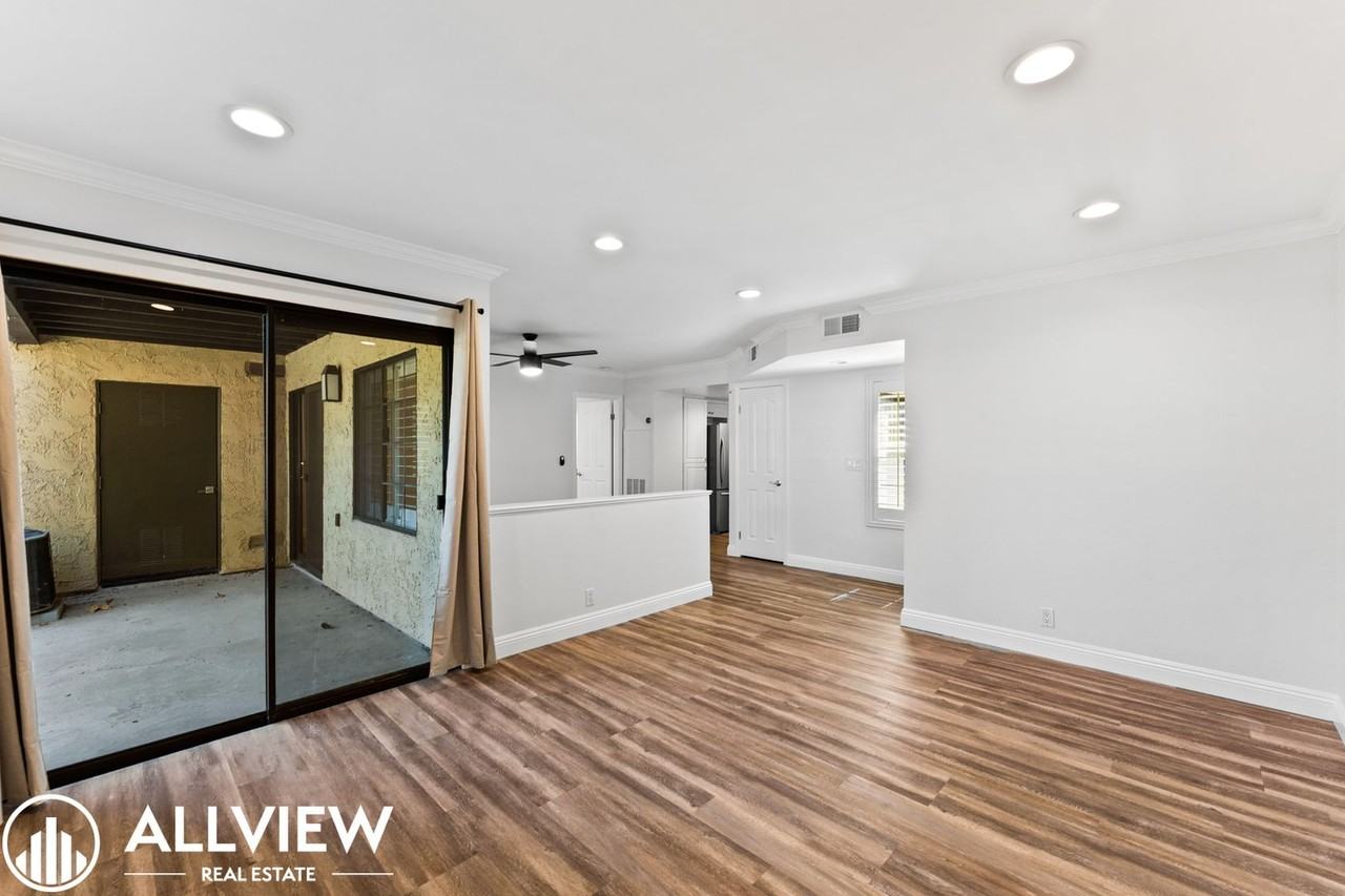 25531 Indian Hill Ln #E - Photo 6 of 21