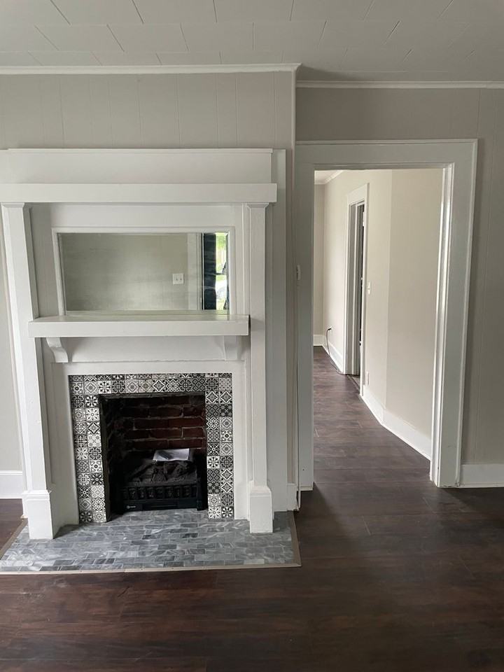2318 Monroe Ave - Photo 2 of 11