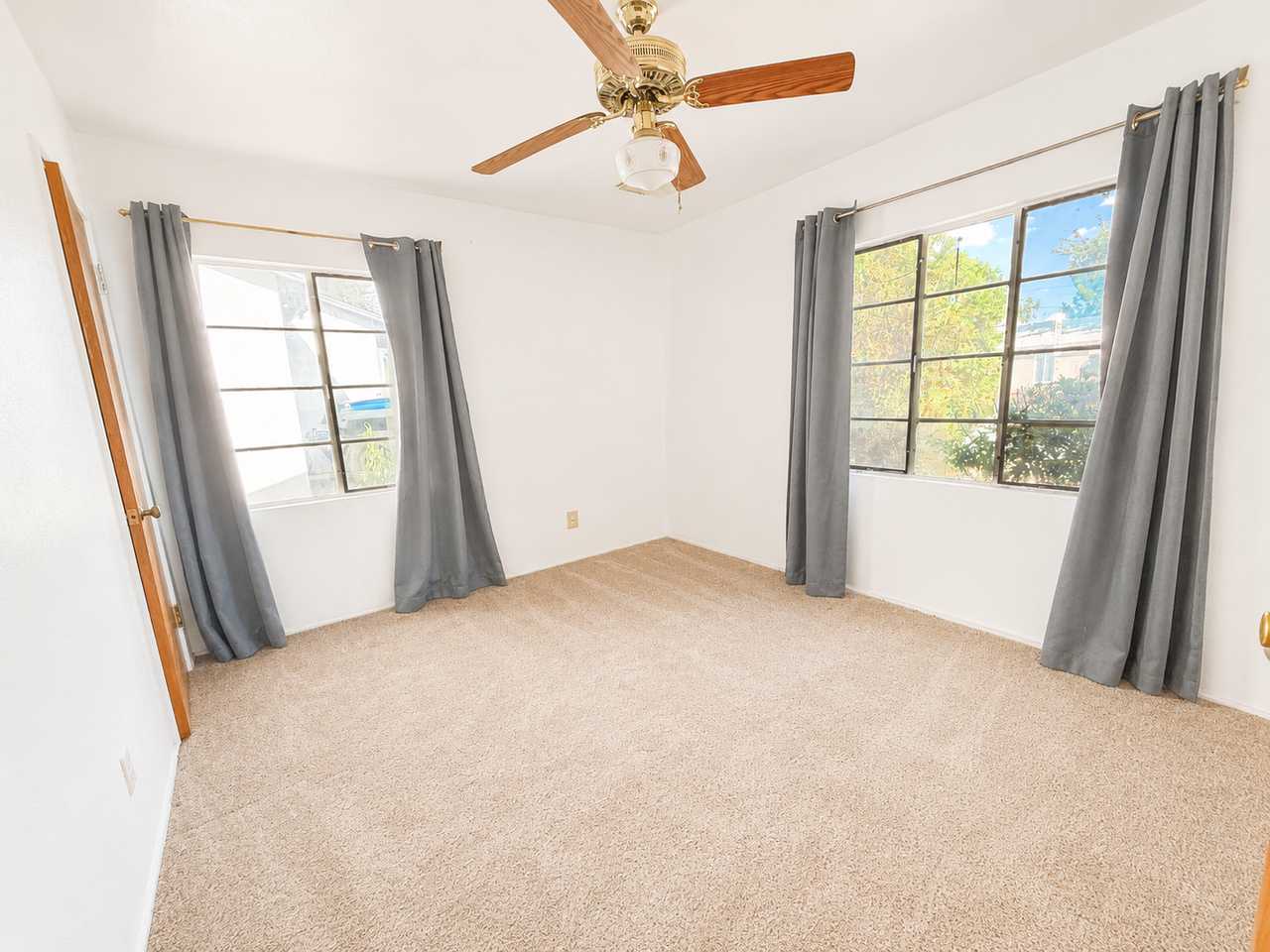1101 Gardner Ave - Photo 5 of 12