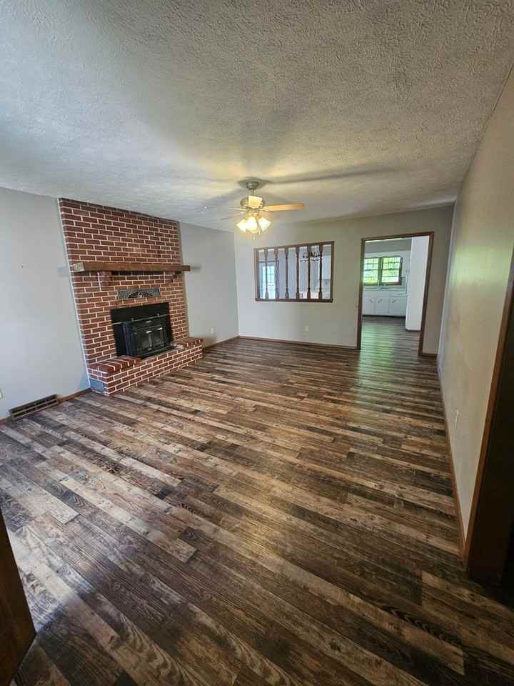 725 W Talmage St - Photo 2 of 23