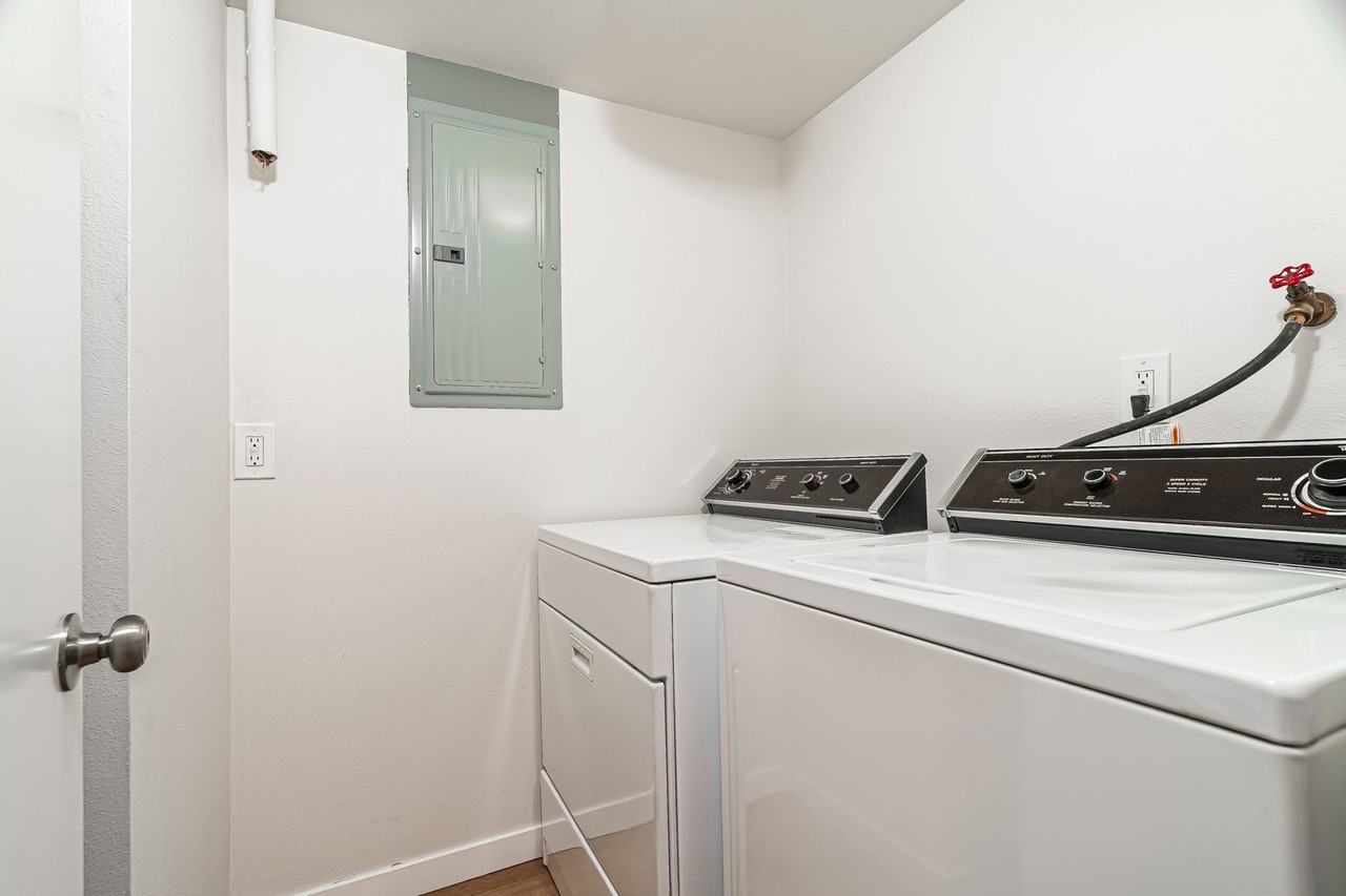1600 Ne 140th St #G5 - Photo 5 of 16