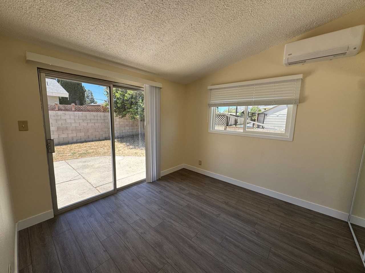 760 Dennis Ave - Photo 5 of 10