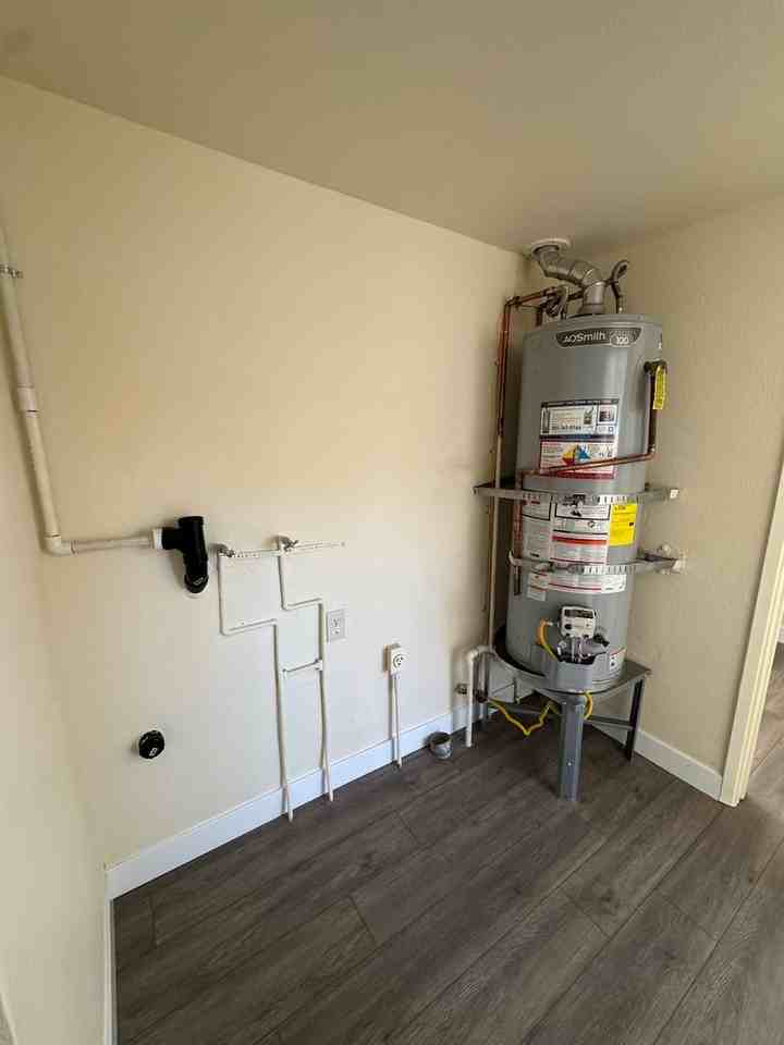 760 Dennis Ave - Photo 7 of 10