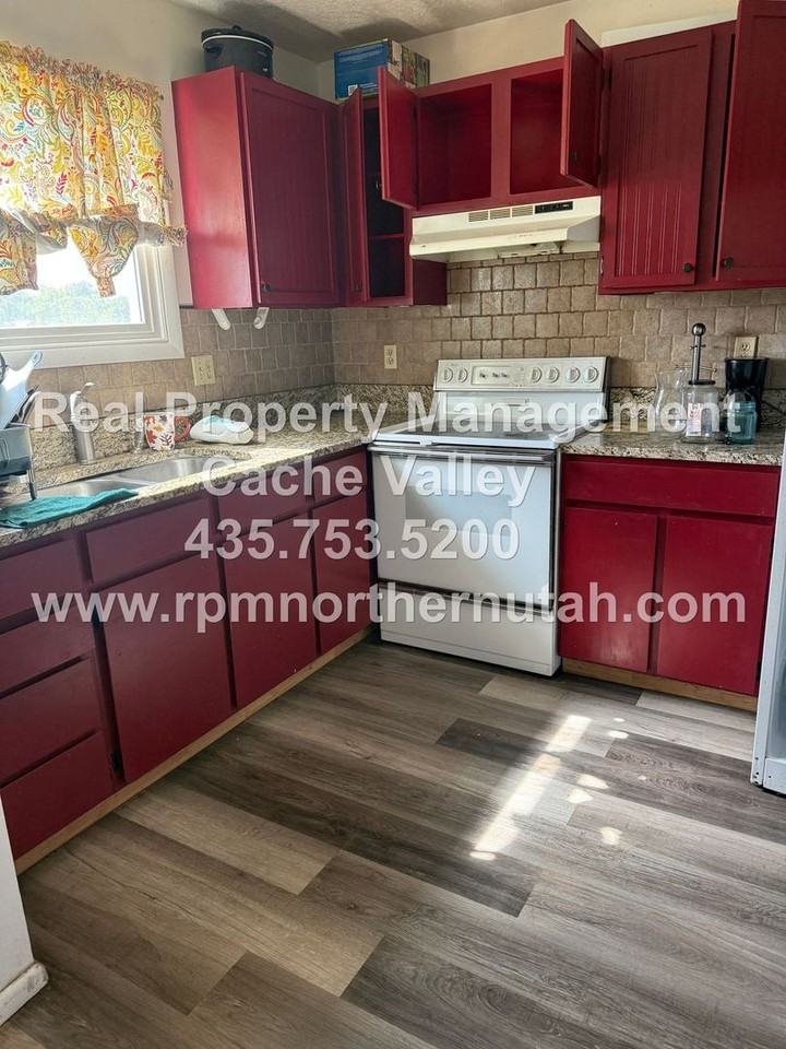 357 N 200 W - Photo 2 of 21
