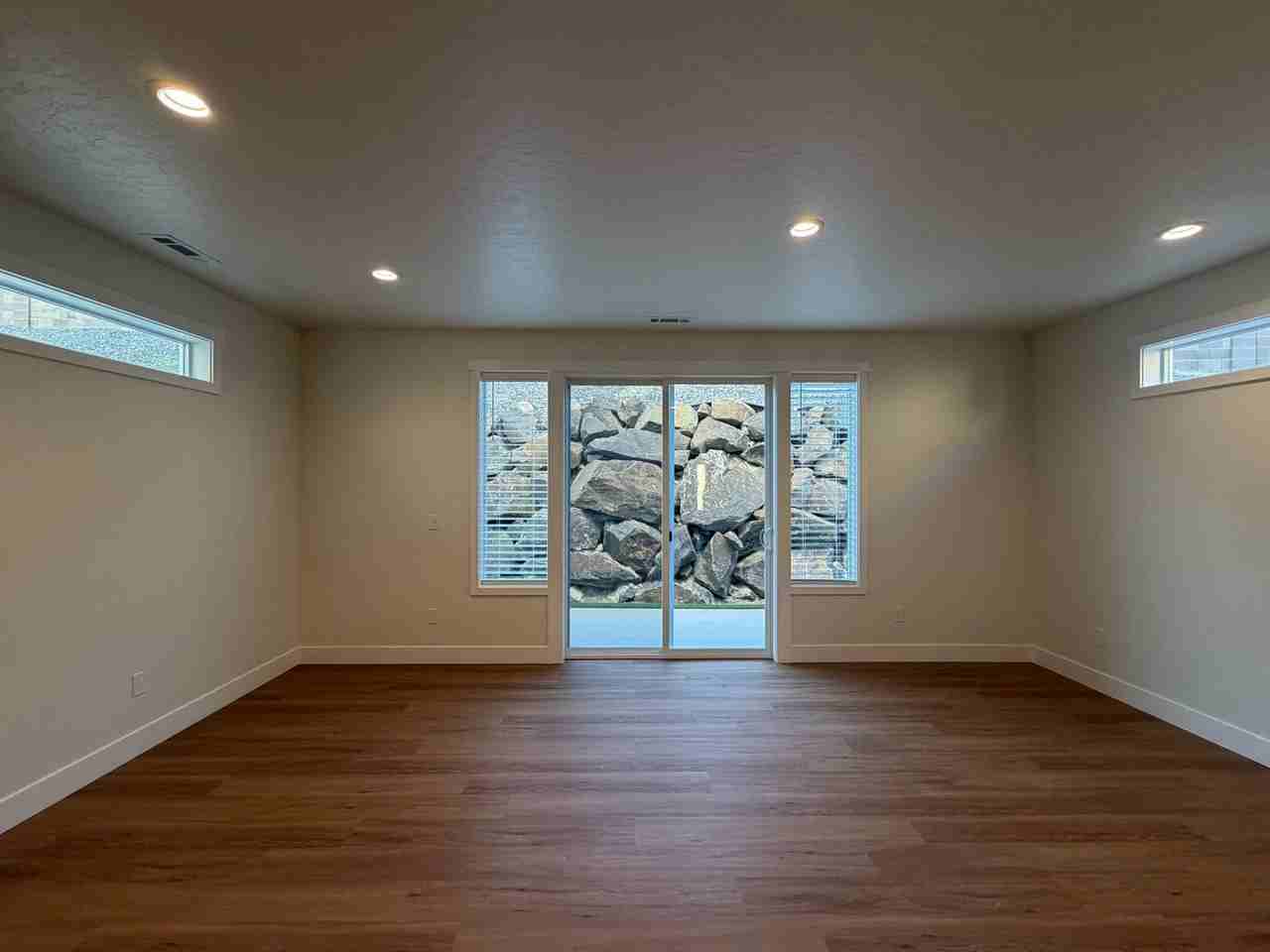 5857 W 40th Ct - Photo 7 of 22