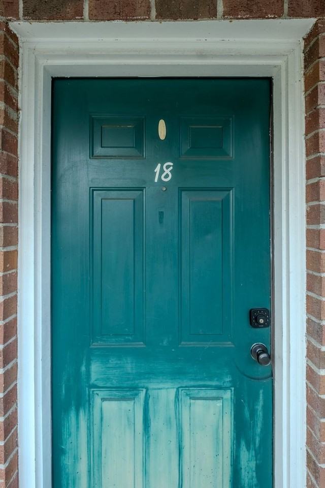 100 Woodstone Dr #18 - Photo 2 of 16