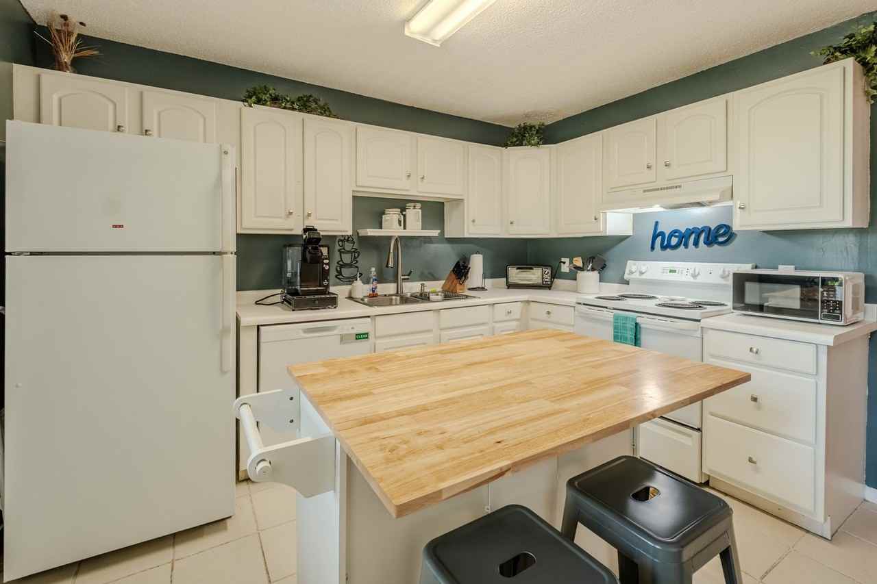 100 Woodstone Dr #18 - Photo 6 of 16