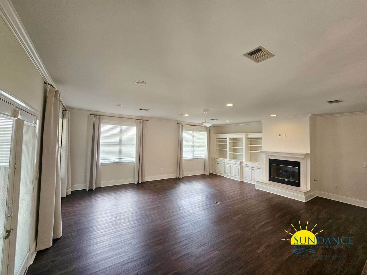 360 Tradewinds Dr - Photo 4 of 46