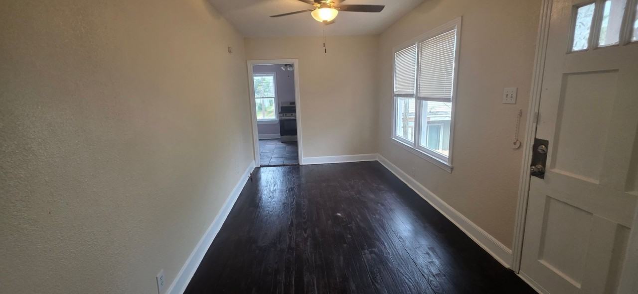 4921 Avenue O #RR - Photo 2 of 10