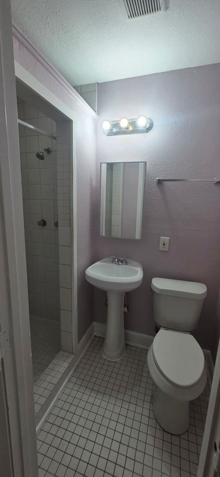 4921 Avenue O #RR - Photo 5 of 10