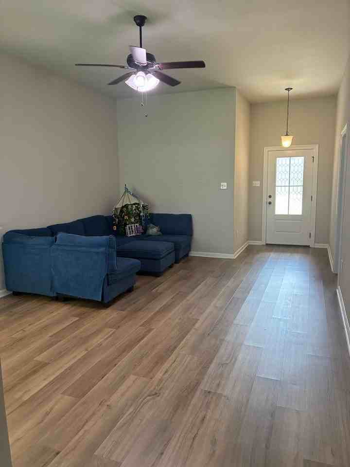 137 Keaton Ct - Photo 7 of 20