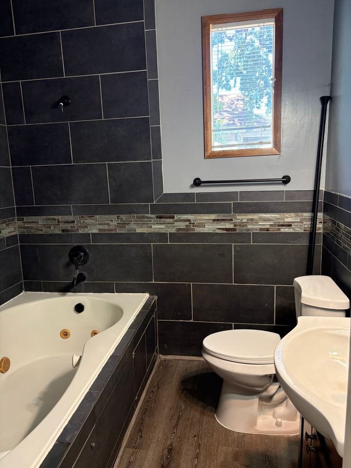 1276 Humboldt Ave - Photo 2 of 6