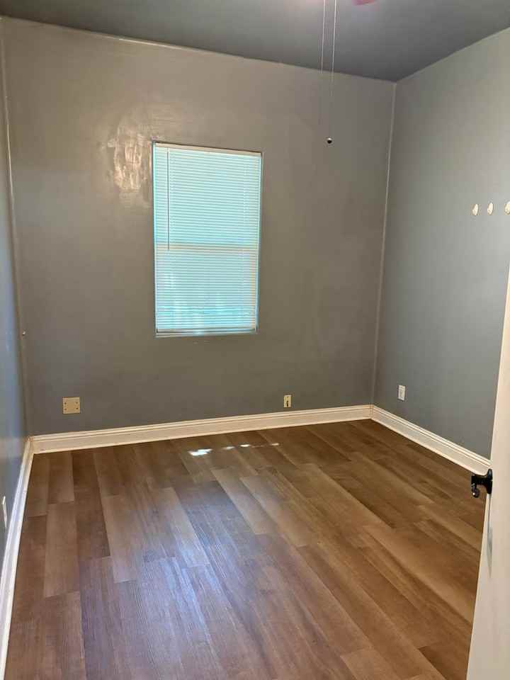 1276 Humboldt Ave - Photo 4 of 6