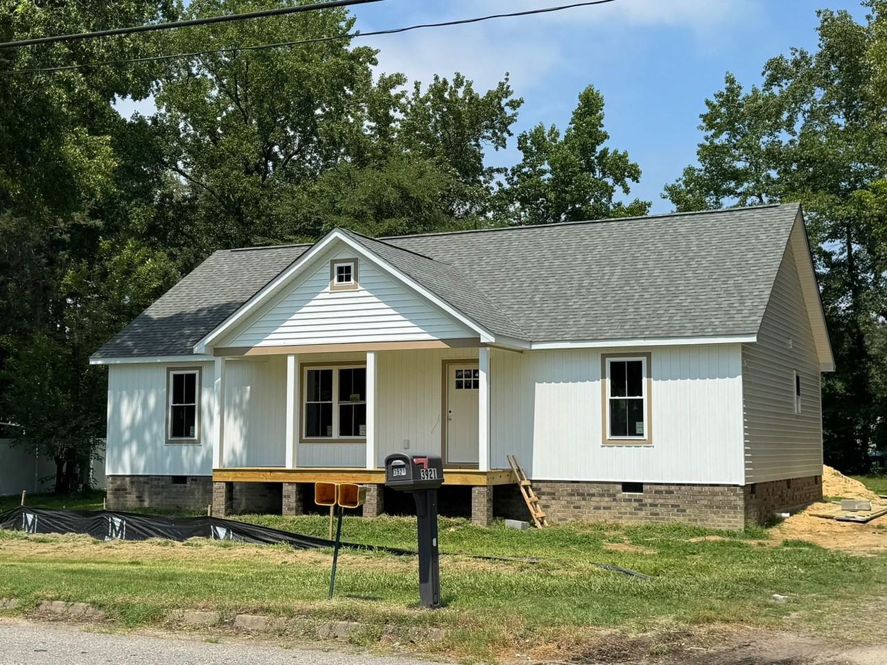 3921 Jefferson Park Rd - Photo 2 of 4