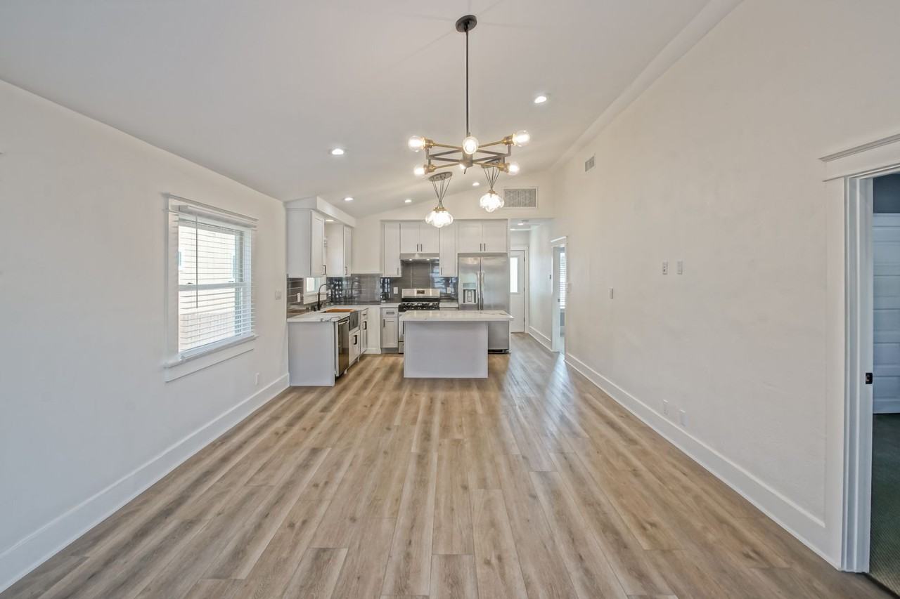 827 N Lucia Ave - Photo 5 of 28