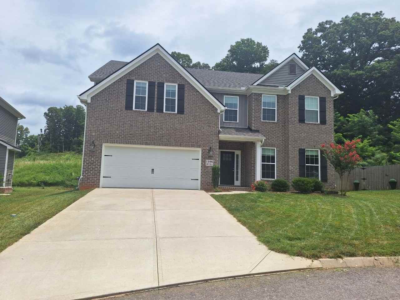 1106 Snowy Peak Ln