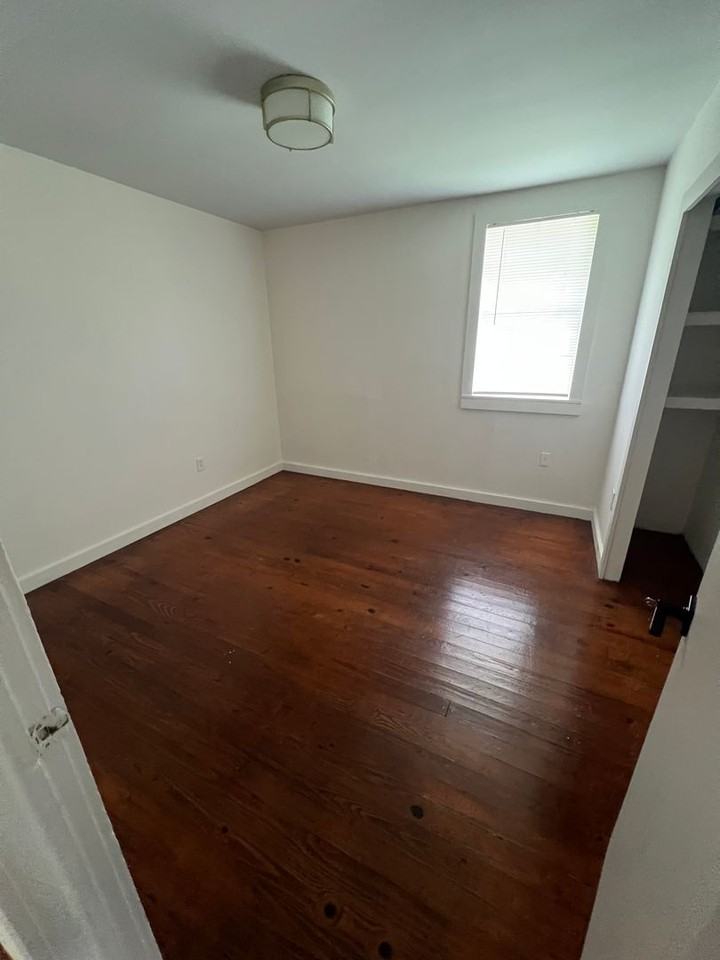 1114 Mimosa Dr - Photo 7 of 11