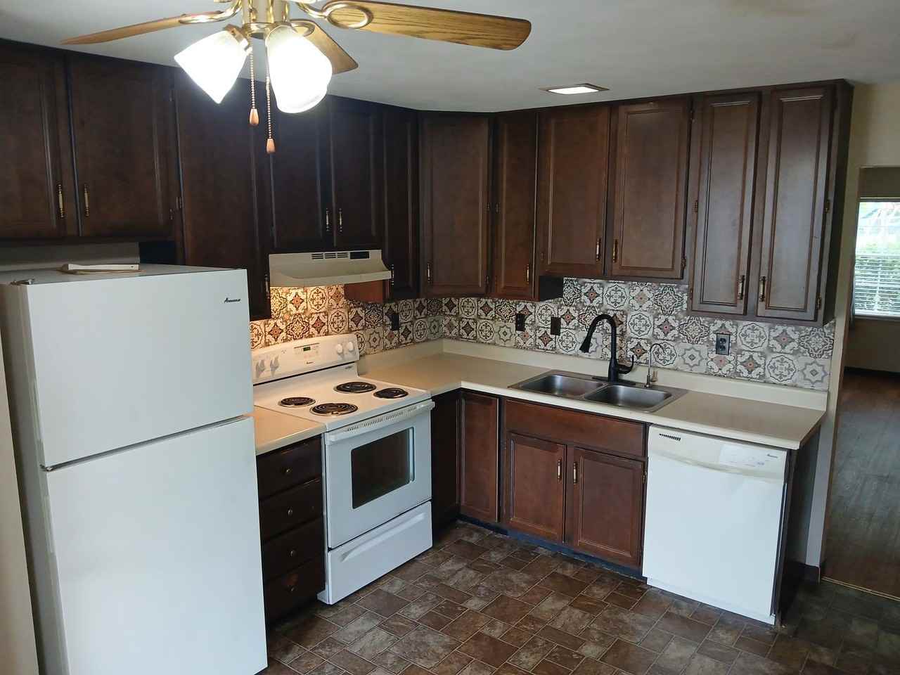 1701 Northway Dr - Photo 5 of 8