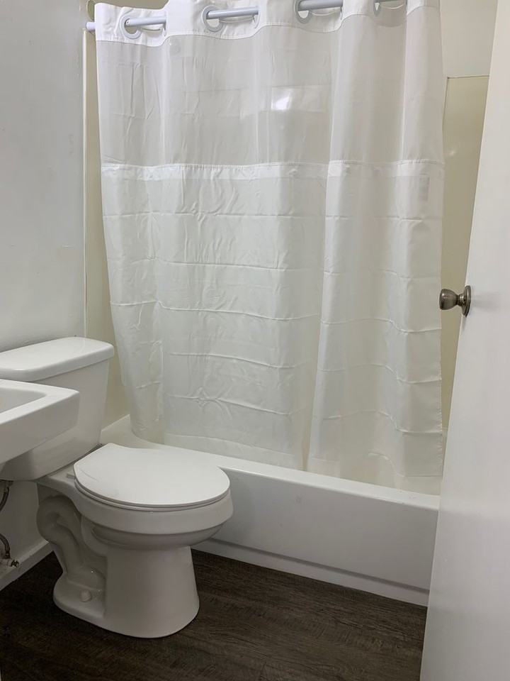 303 Vincennes Ave - Photo 2 of 6