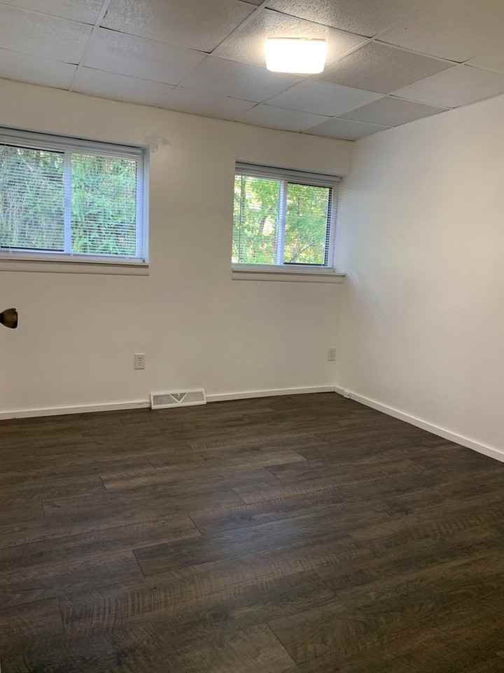 303 Vincennes Ave - Photo 3 of 6