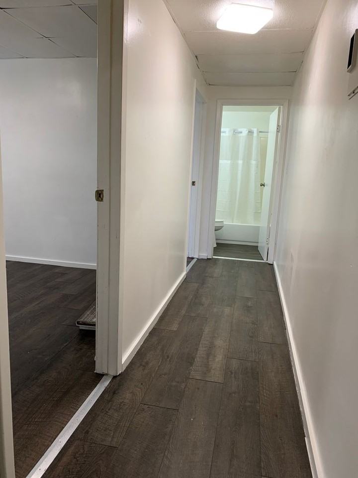 303 Vincennes Ave - Photo 6 of 6