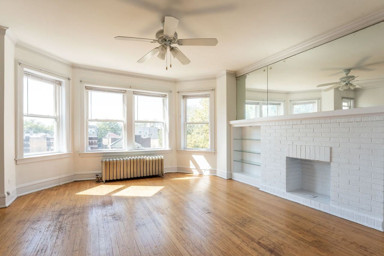 4329 N Francisco Ave #3 - Photo 3 of 14