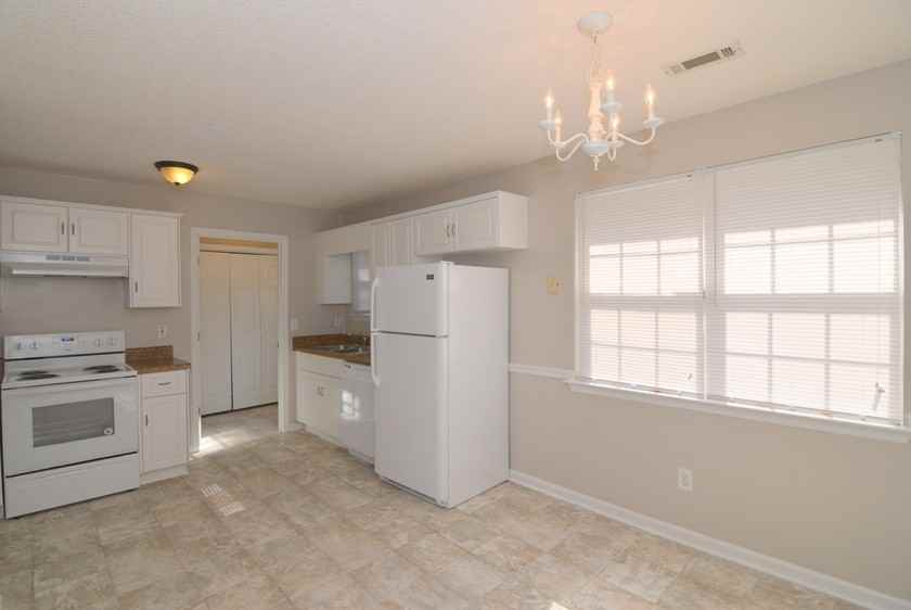 3609 Dayton St - Photo 4 of 17