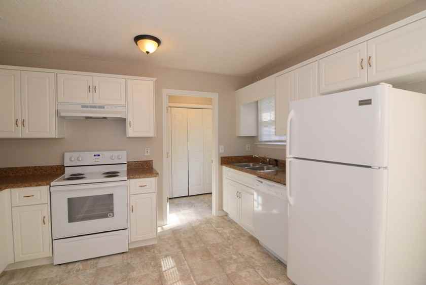3609 Dayton St - Photo 6 of 17