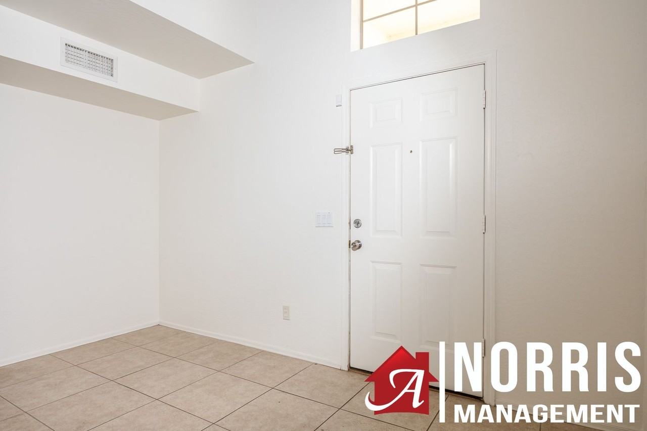 1632 E Cardinal Dr - Photo 3 of 27