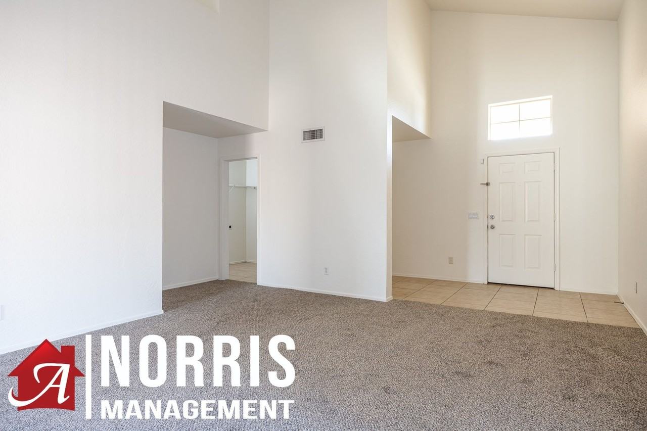 1632 E Cardinal Dr - Photo 4 of 27