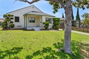 featured image of 8020 Cowan Ave