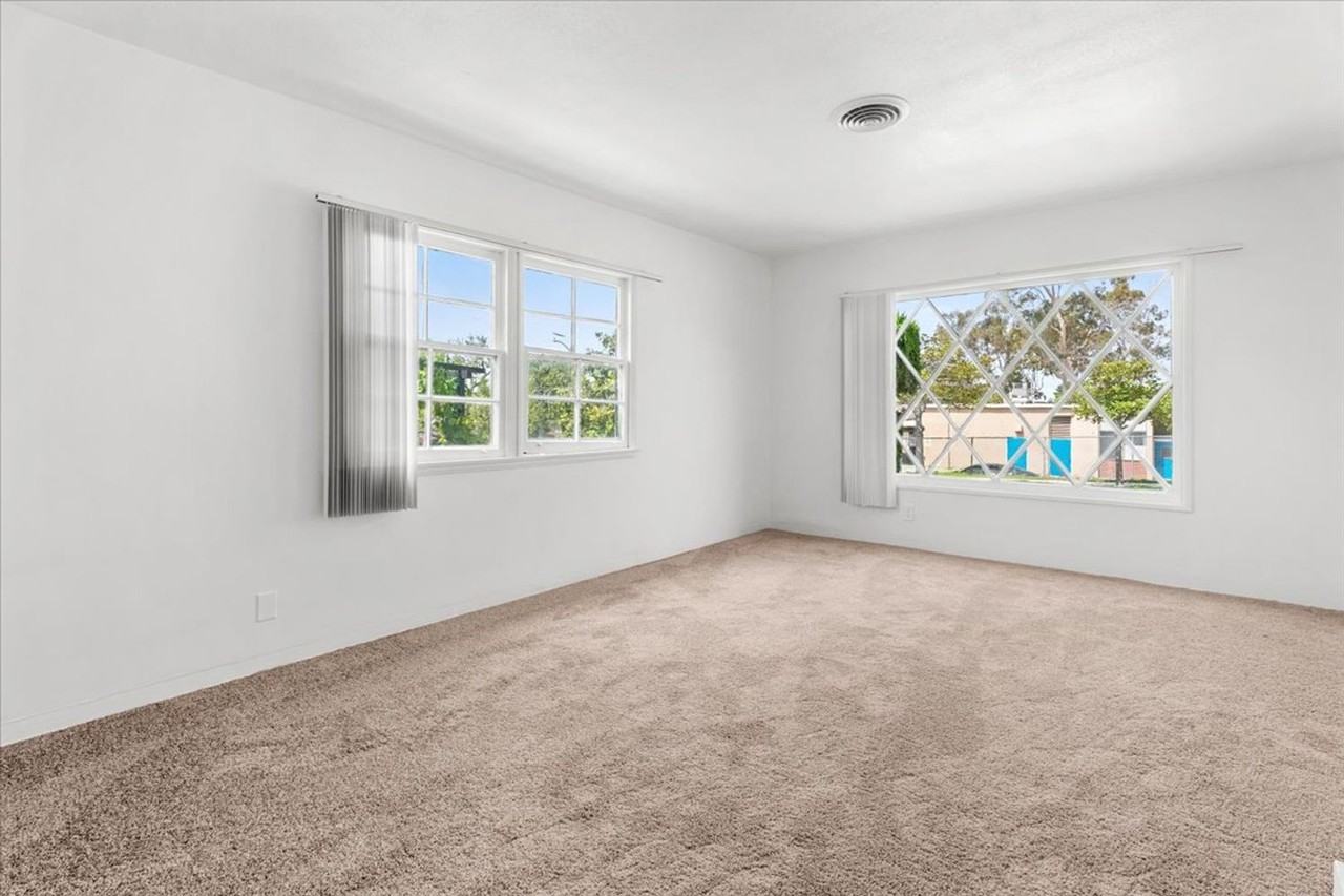 8020 Cowan Ave - Photo 3 of 16