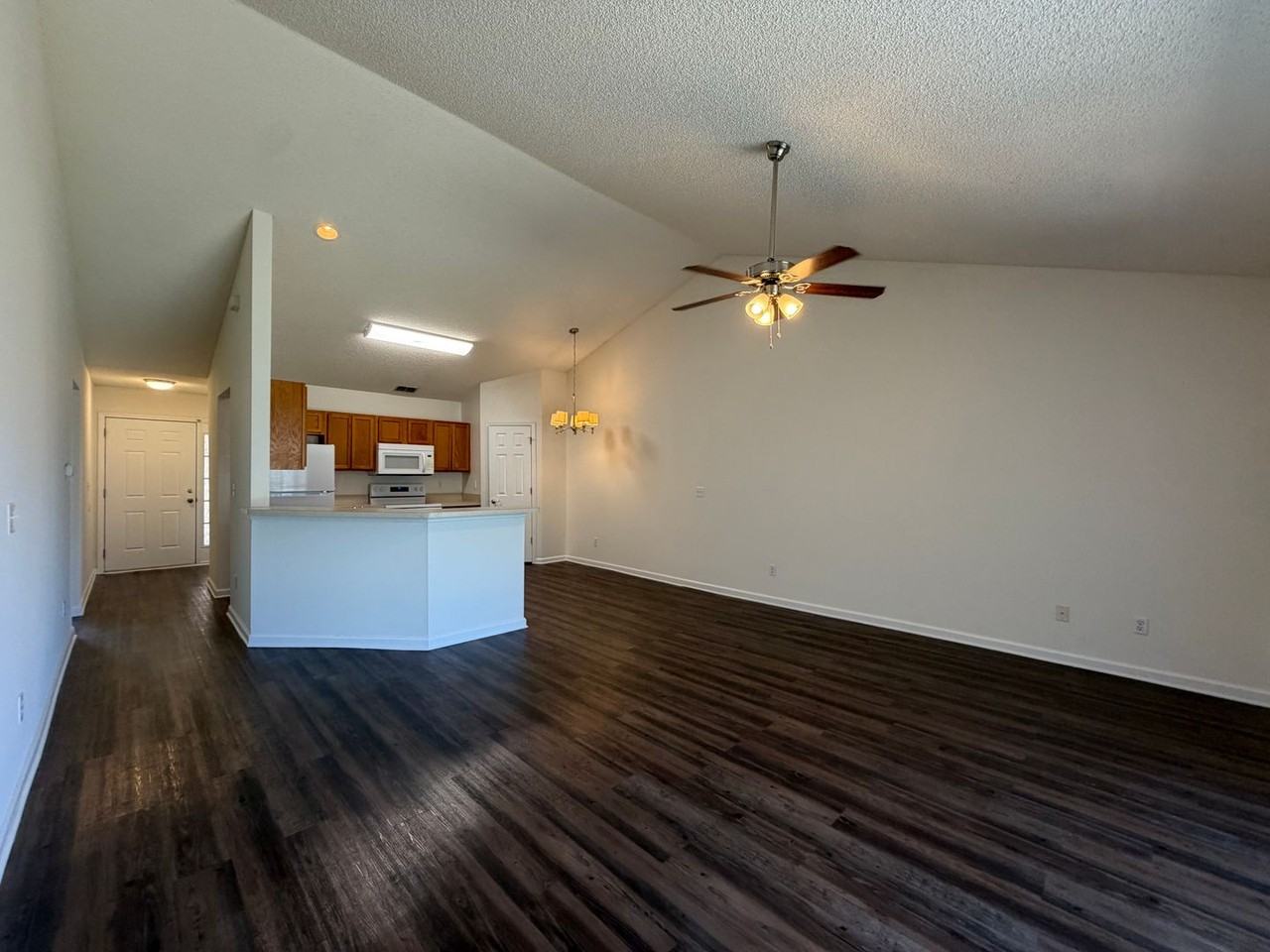 4B Serenity Pl - Photo 6 of 22